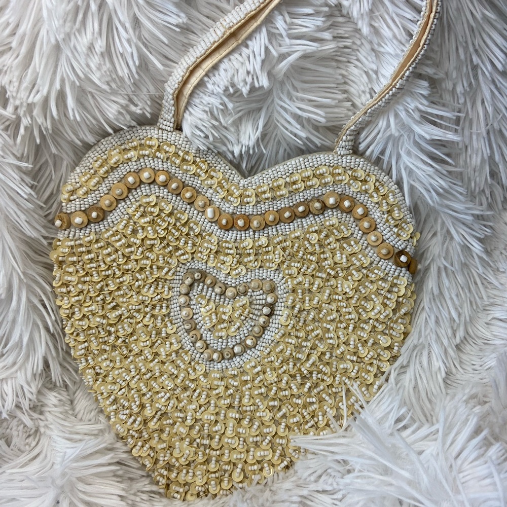 Vintage Heart Shape beaded bag